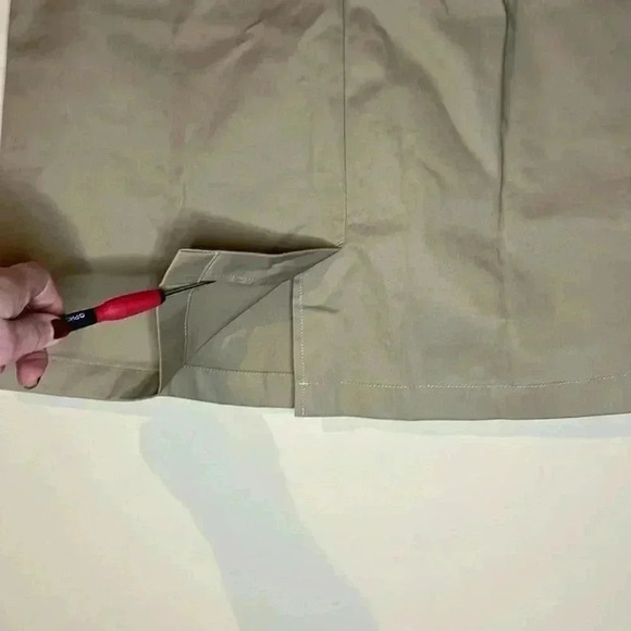 Lands’ End Khaki Skort - Picture 3 of 10